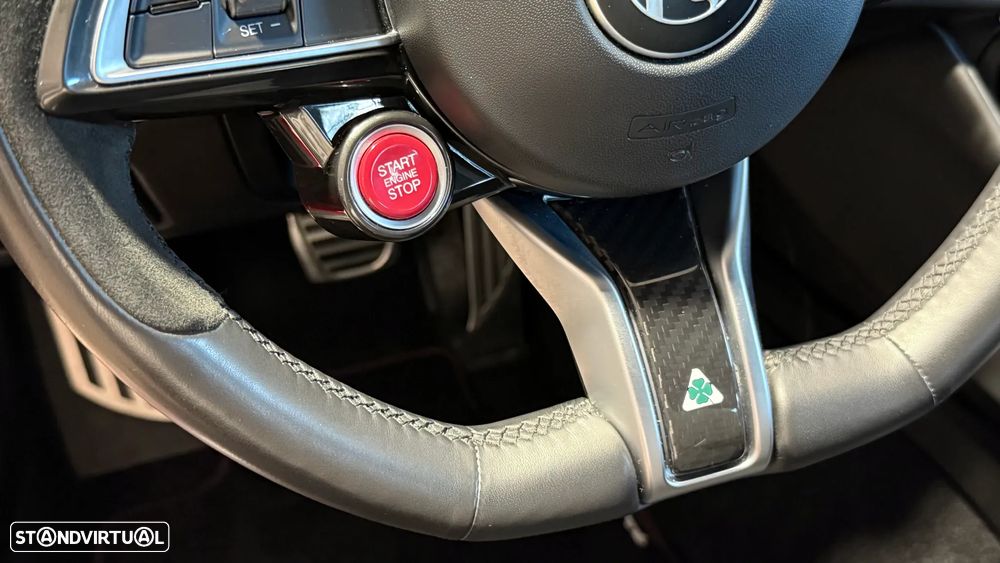Alfa Romeo Giulia 2.9 V6 Bi-Turbo AT8 Quadrifoglio - 20