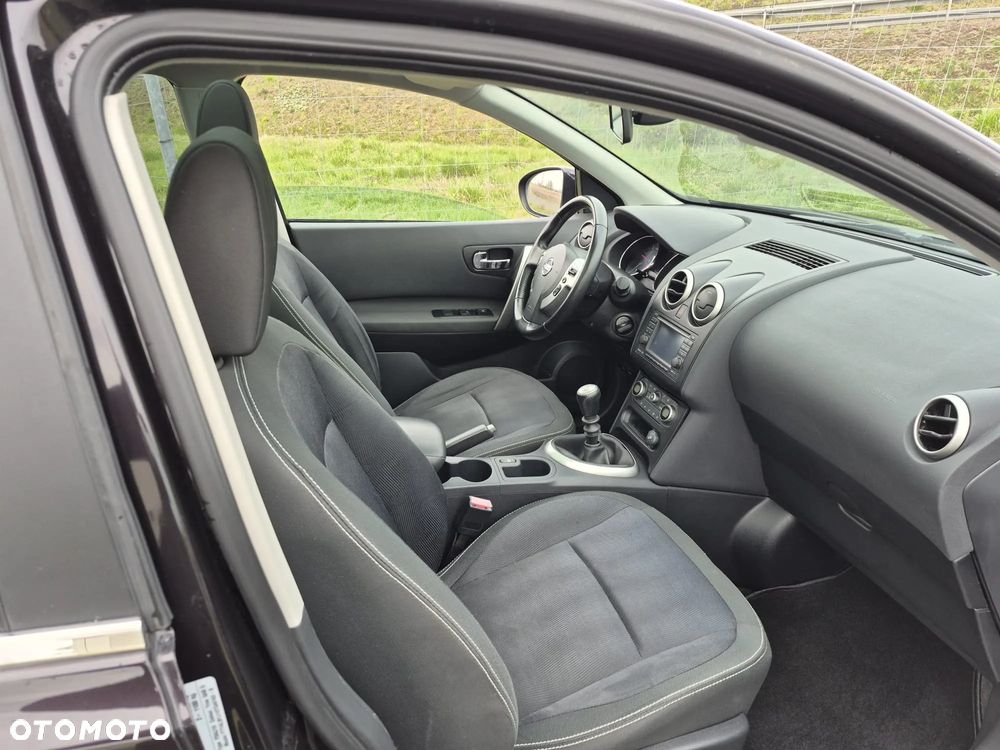 Nissan Qashqai 2.0 dCi DPF tekna - 9