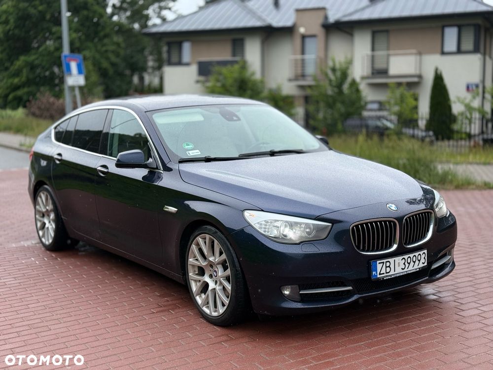 BMW 5GT - 1