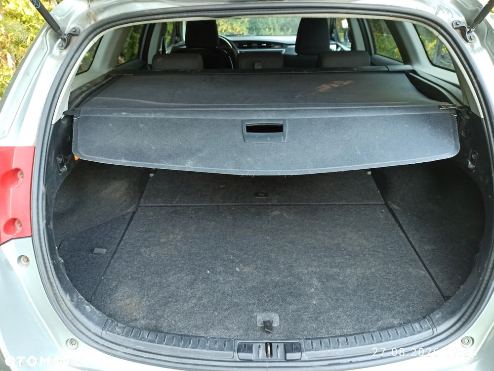 Toyota Auris 1.6 Premium MS - 8