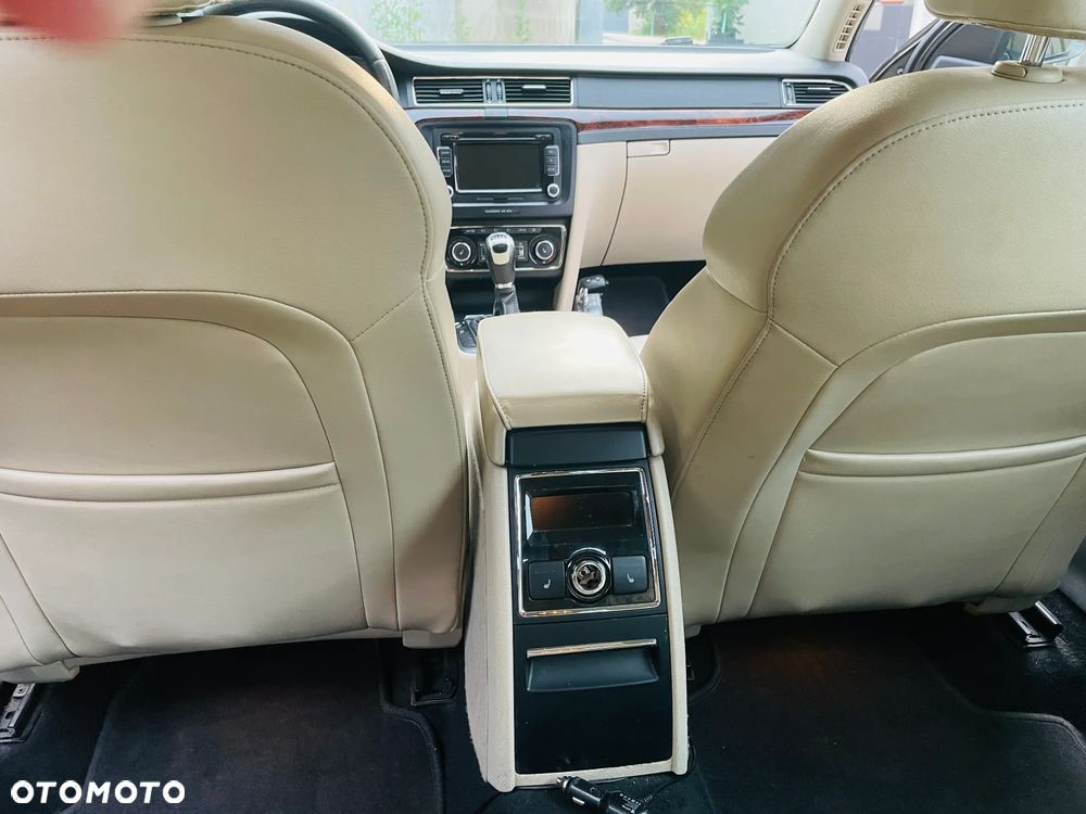 Skoda Superb 2.0 TDI Ambition - 11