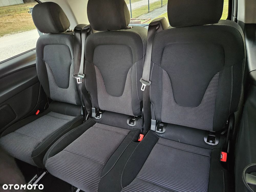 Mercedes-Benz Klasa V 300 d 4-Matic Avantgarde 9G-Tronic (d³ugi) - 23