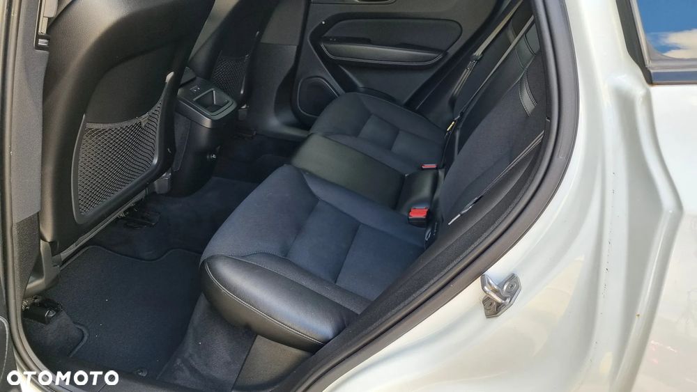Volvo XC 60 D4 Geartronic Momentum Pro - 19