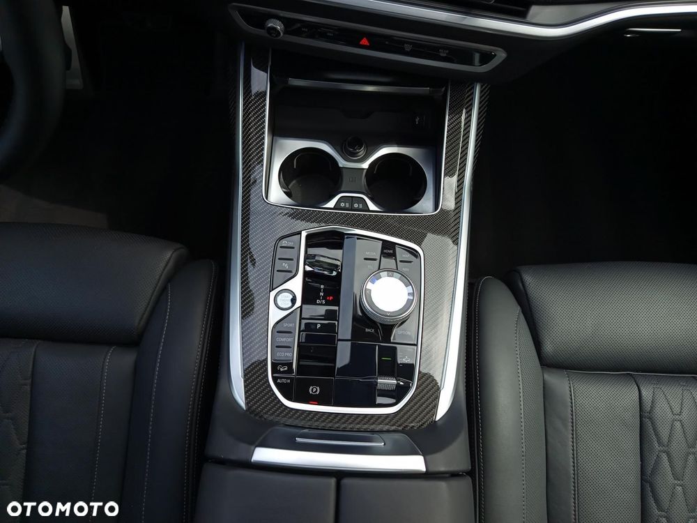 BMW X7 - 18