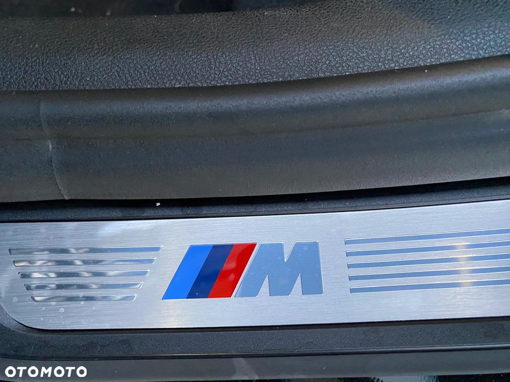 BMW Seria 5 540i xDrive Luxury Line sport - 17