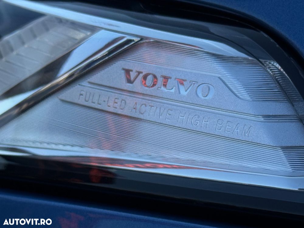 Volvo XC 90 D5 AWD Geartronic RDesign - 30