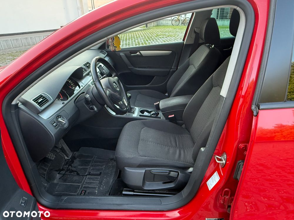 Volkswagen Passat 1.6 TDI Trendline - 20