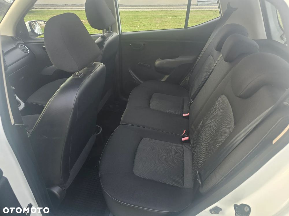 Hyundai i10 1.1 Comfort - 8