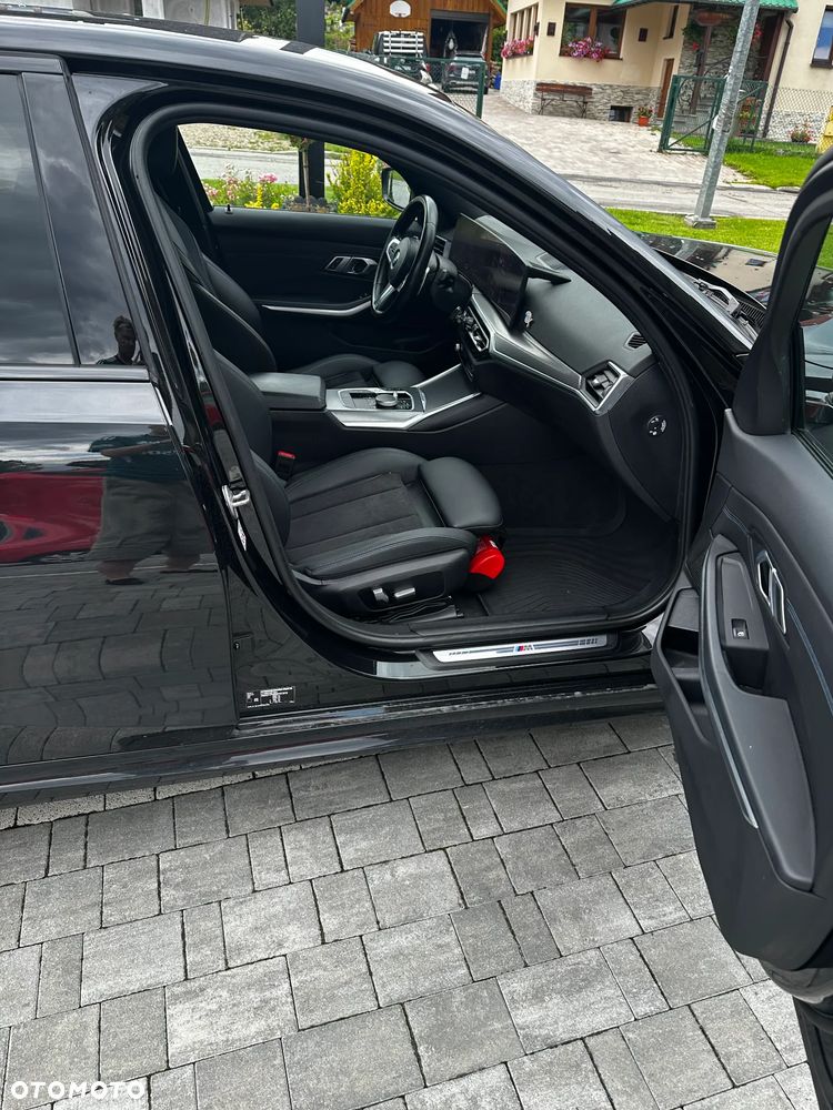 BMW Seria 3 318i M Sport - 12