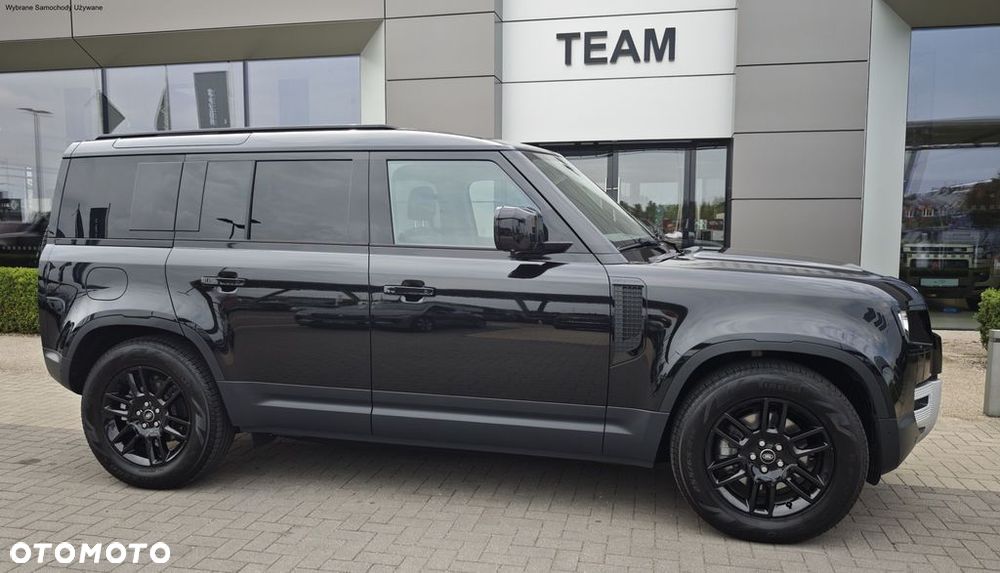 Land Rover Defender - 13