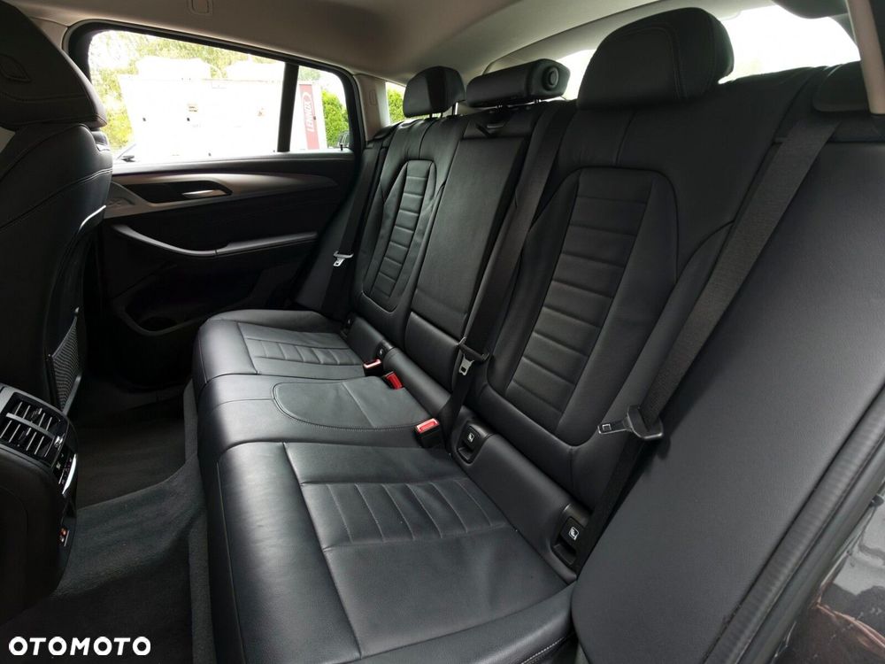 BMW X4 - 11