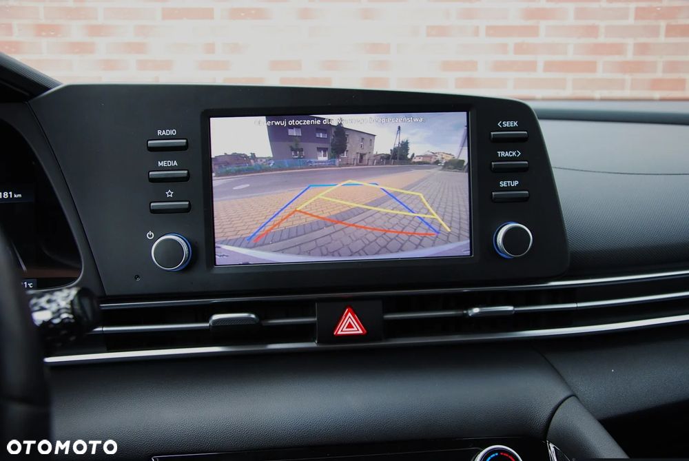 Hyundai Elantra 1.6 Smart CVT - 6