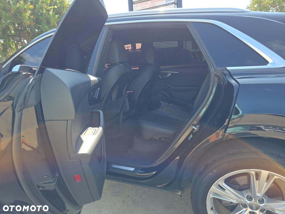 Audi Q8 55 TFSI quattro tiptronic - 11