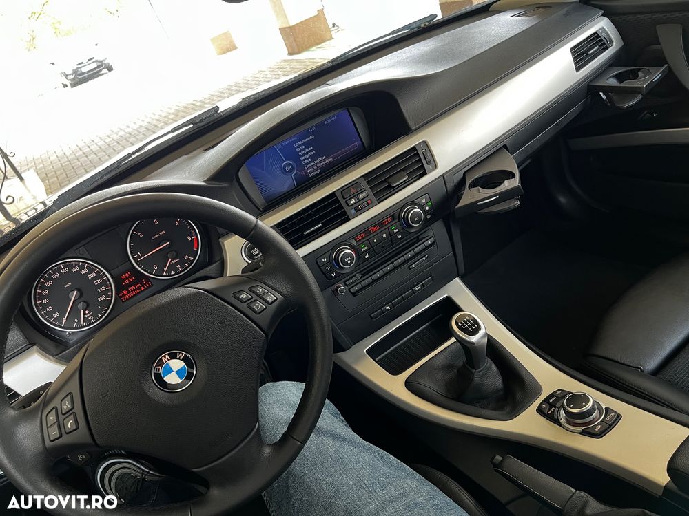 BMW Seria 3 320d - 18
