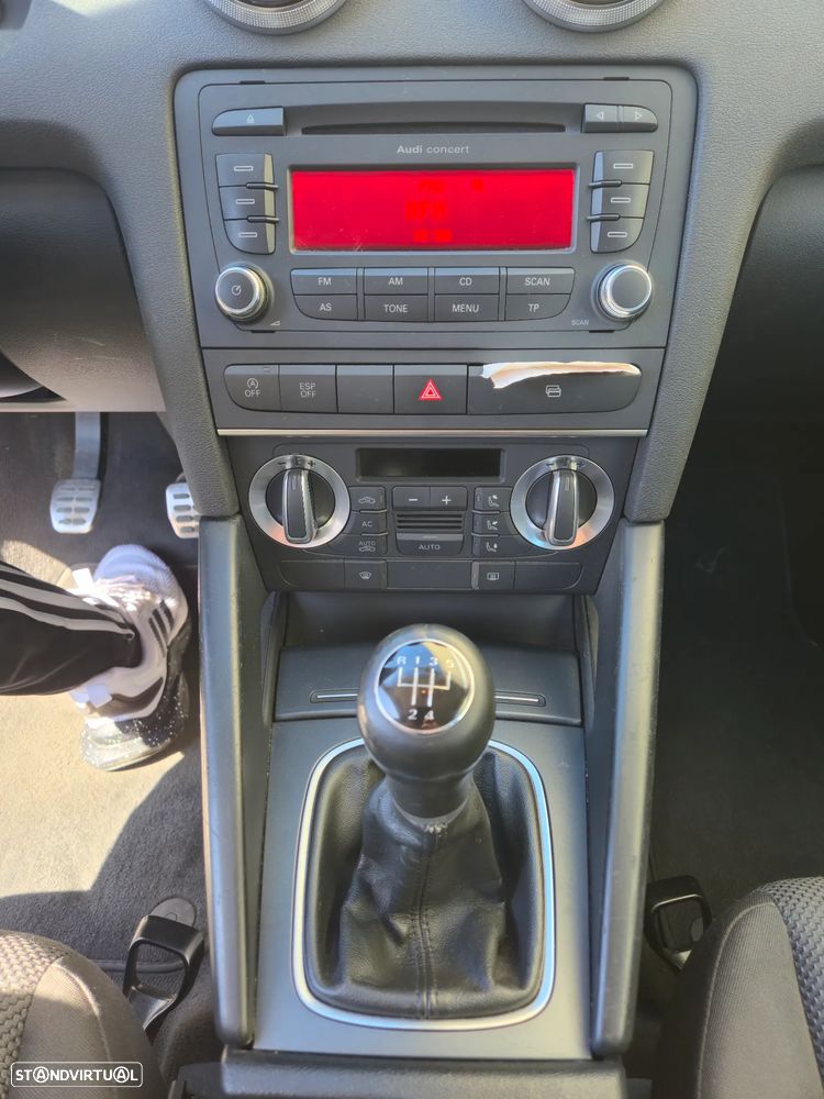 Audi A3 1.6 TDI Attraction - 9