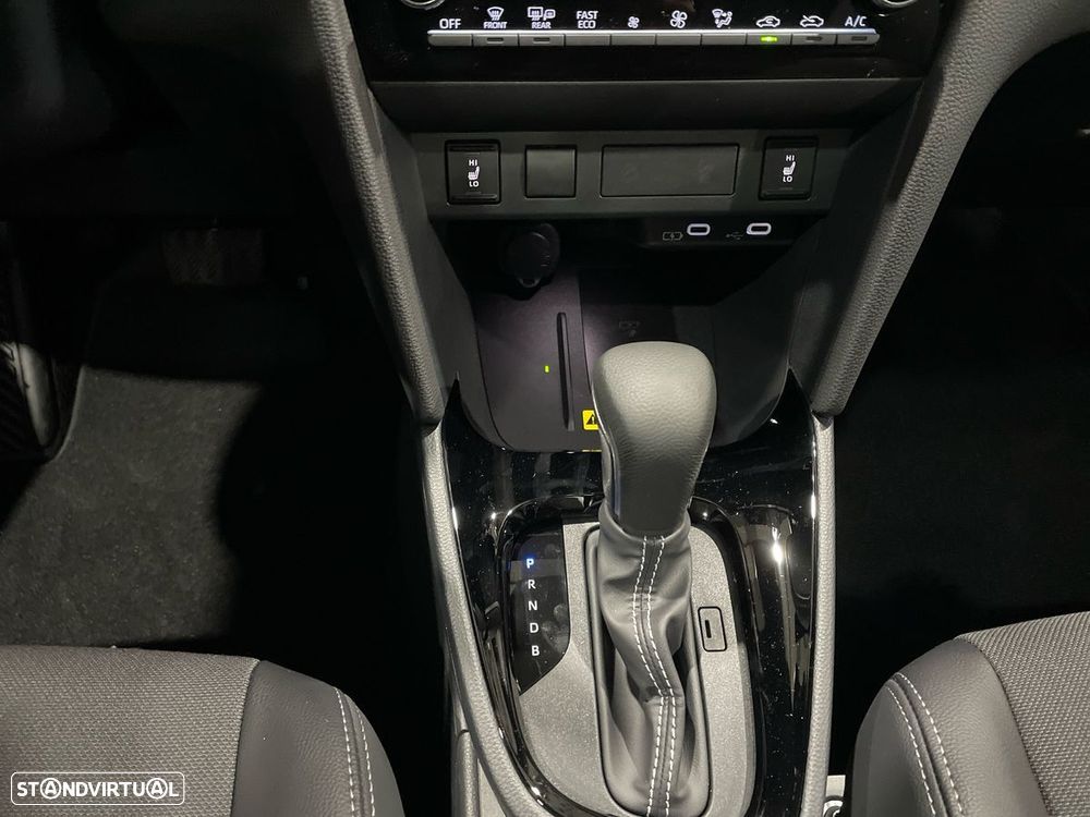 Toyota Yaris Cross 1.5 HDF Luxury - 22