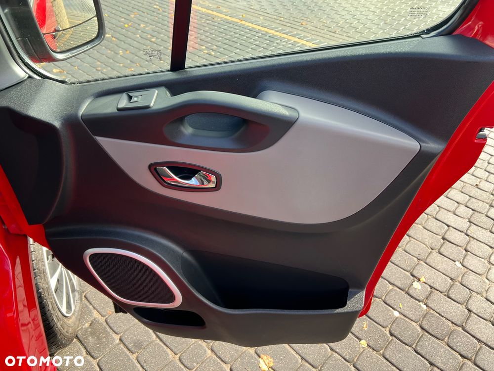 Renault Trafic - 26