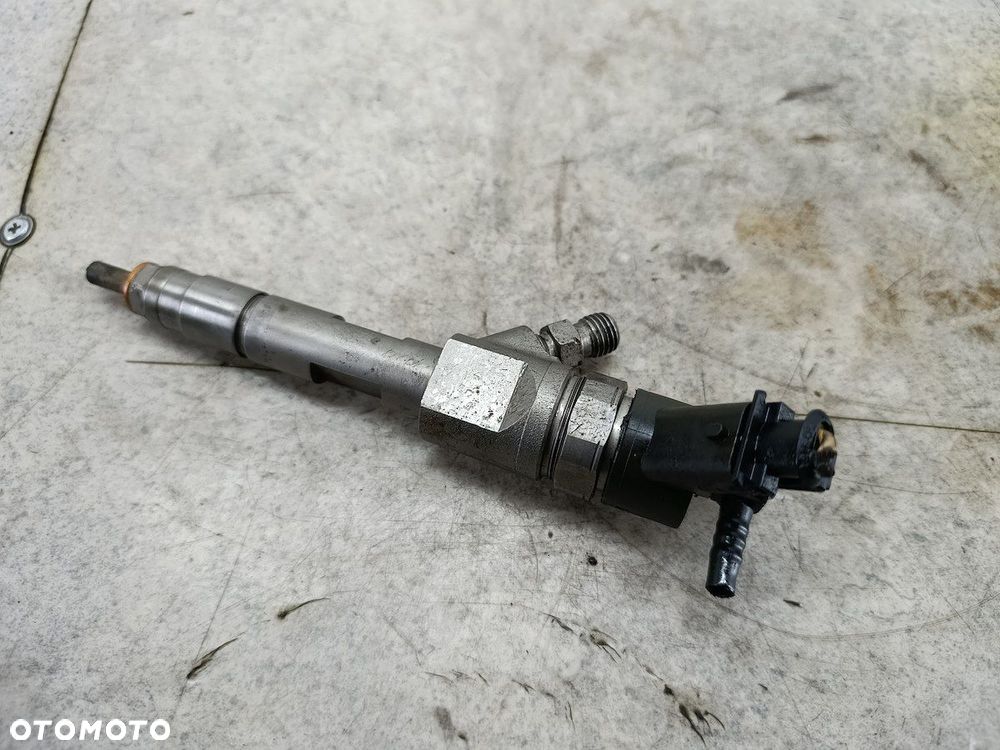 WTRYSKIWACZ RENAULT SCENIC III H82778396 0445110328  BOSCH 1.9 DCI - 5