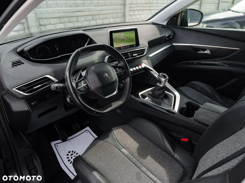 Peugeot 3008 1.5 BlueHDi Allure S&S - 17