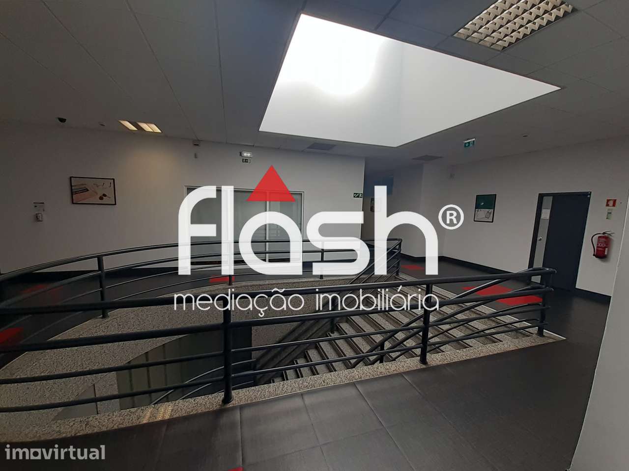 Escritórios em Edifício empresarial no Cacém - Grande imagem: 5/14