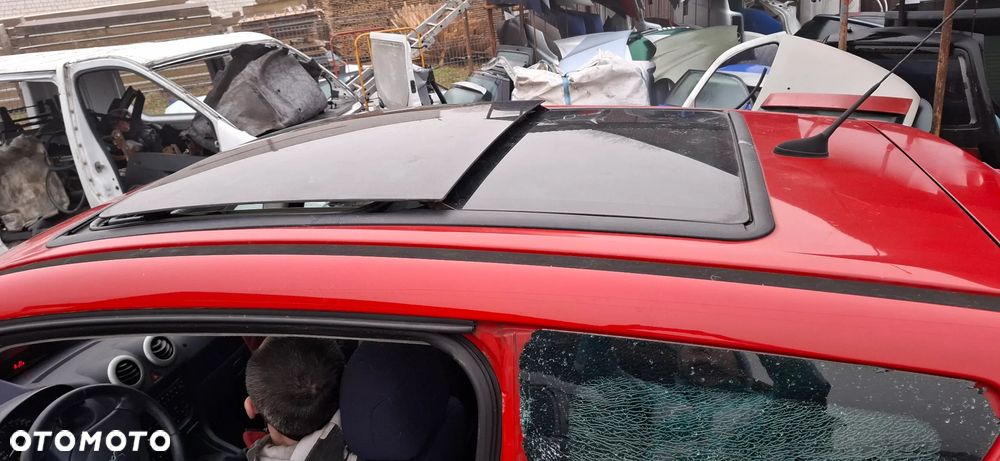 Peugeot 1007 1,4 b 2005 na części - 32