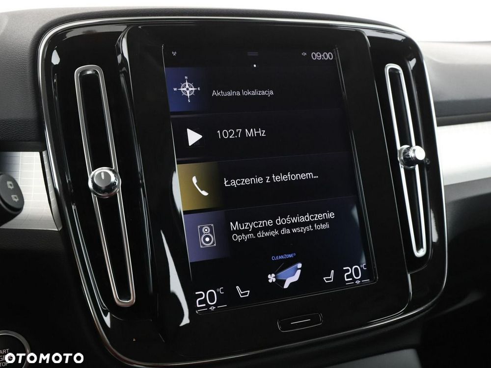 Volvo XC 40 D4 AWD Momentum Pro - 24