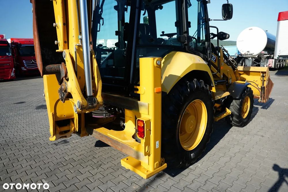 Caterpillar 432 F  / KOPARKO-ŁADOWARKA  / 1 800  MTH /  KLIMATYZACJA / - 19