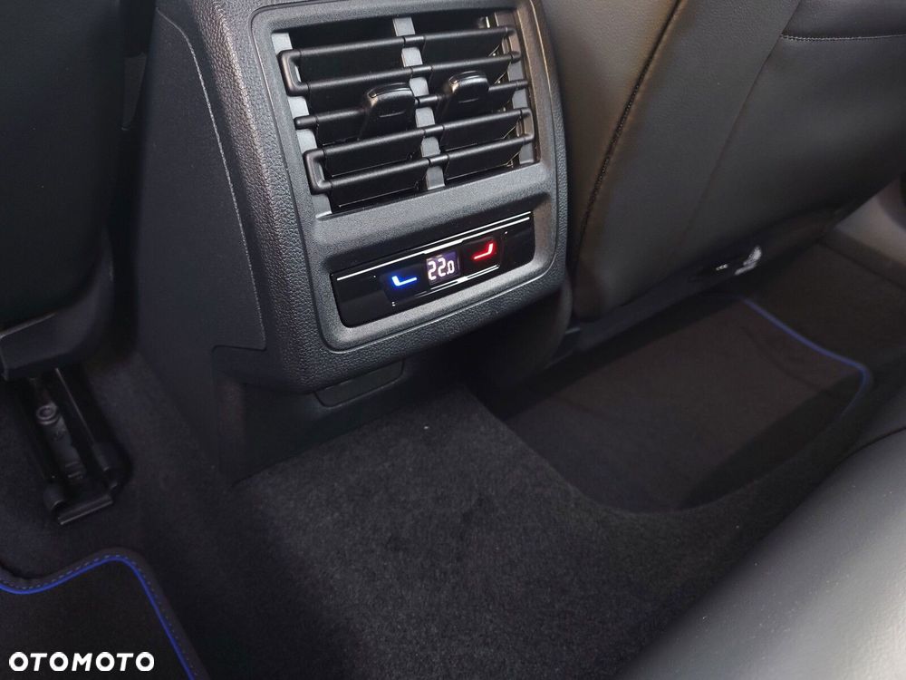 Volkswagen Golf - 29