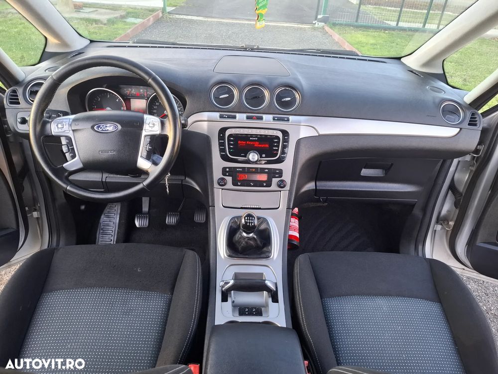 Ford Galaxy 2.0 TDCi DPF Ghia - 7