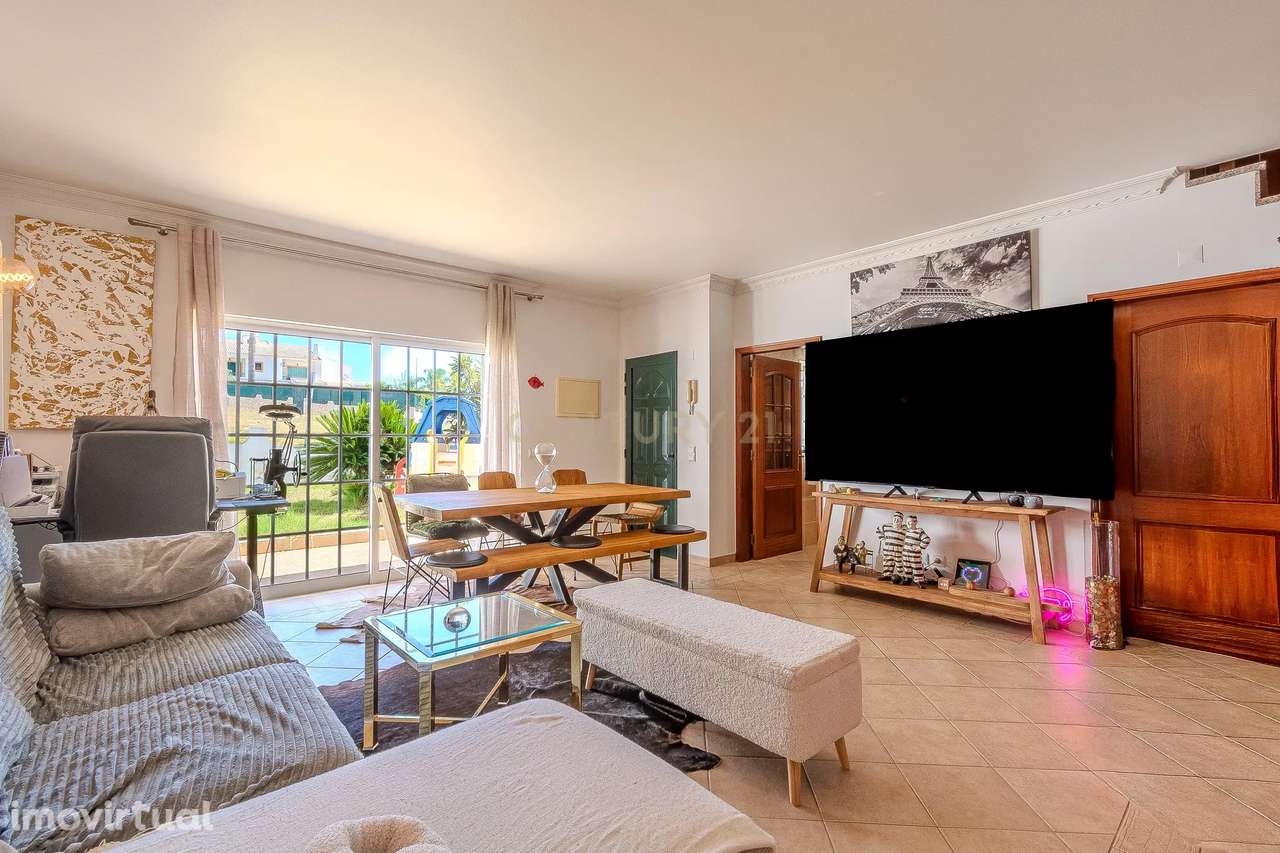 Moradia Multifamiliar T2 Geminada C/ 2 Apartamentos Independentes e 23 - Grande imagem: 5/57