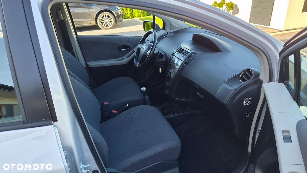 Toyota Yaris 1.33 Sol - 9