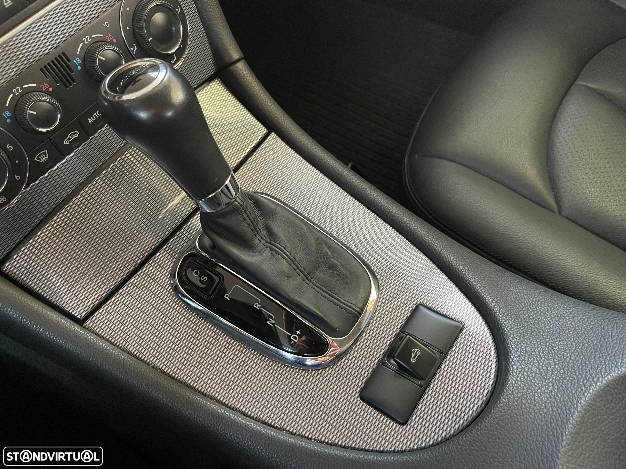 Mercedes-Benz CLK 200 Cabrio Kompressor Auto Avantgarde - 50