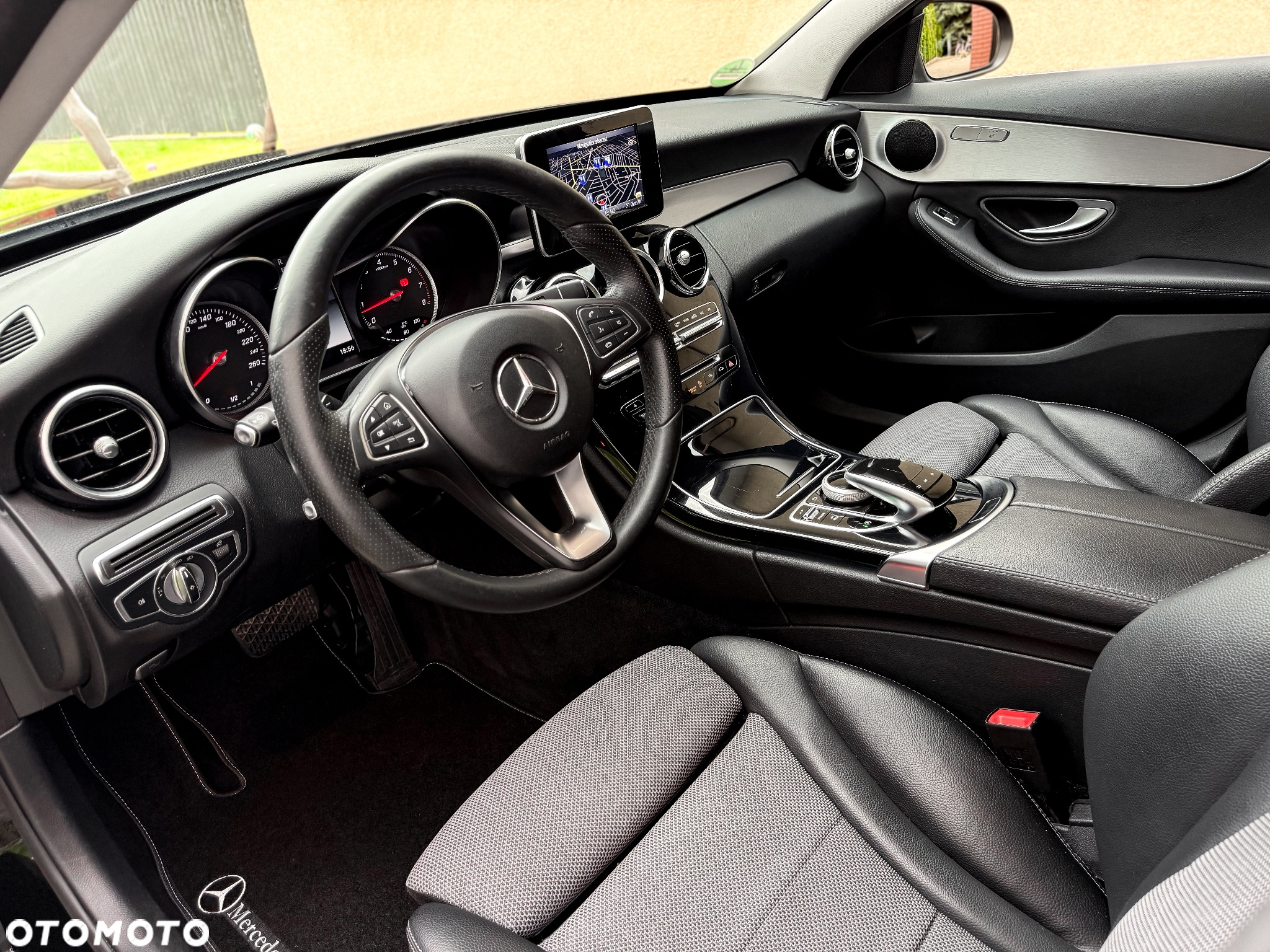 Mercedes-Benz Klasa C 180 9G-TRONIC - 25