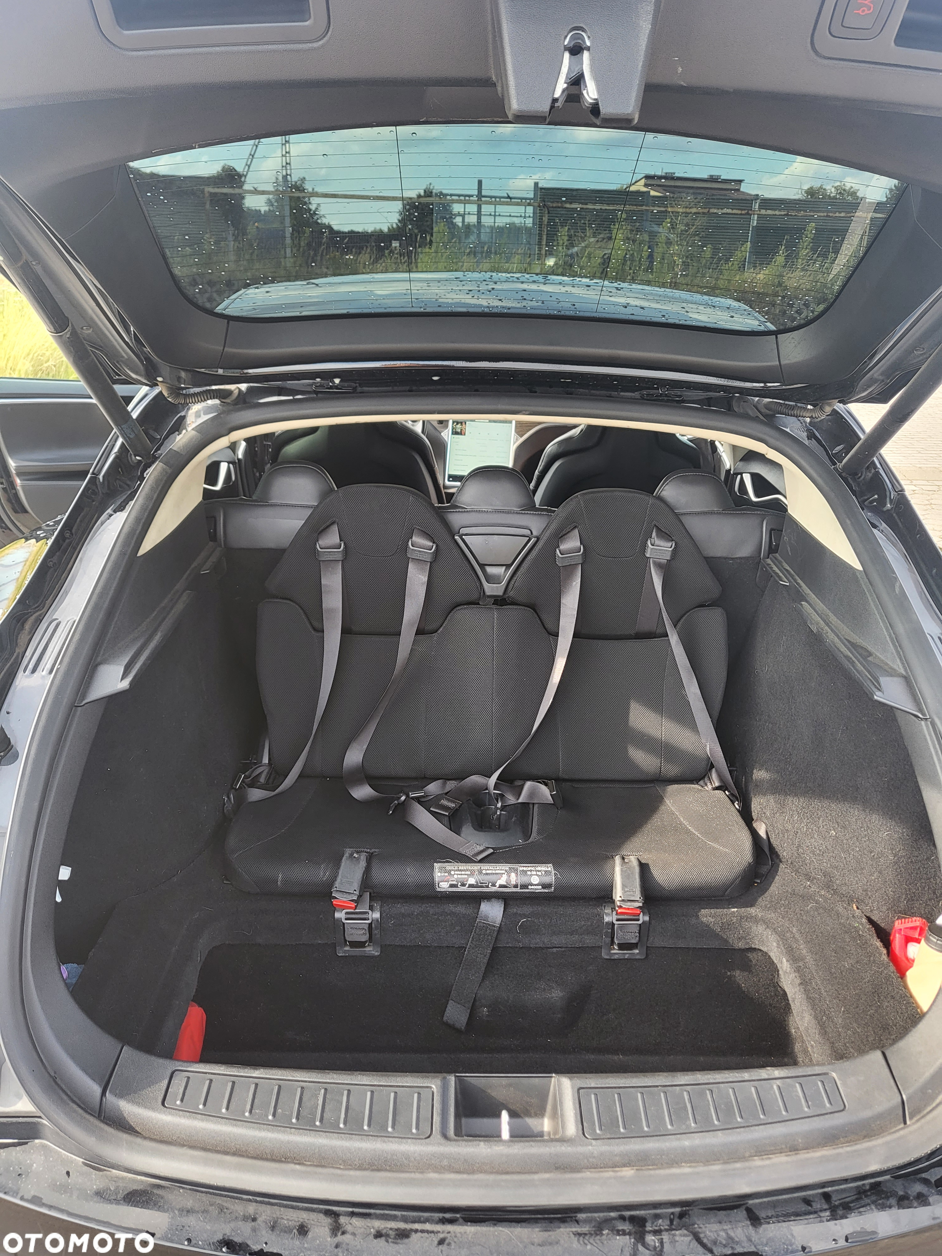 Tesla Model S Standard - 32