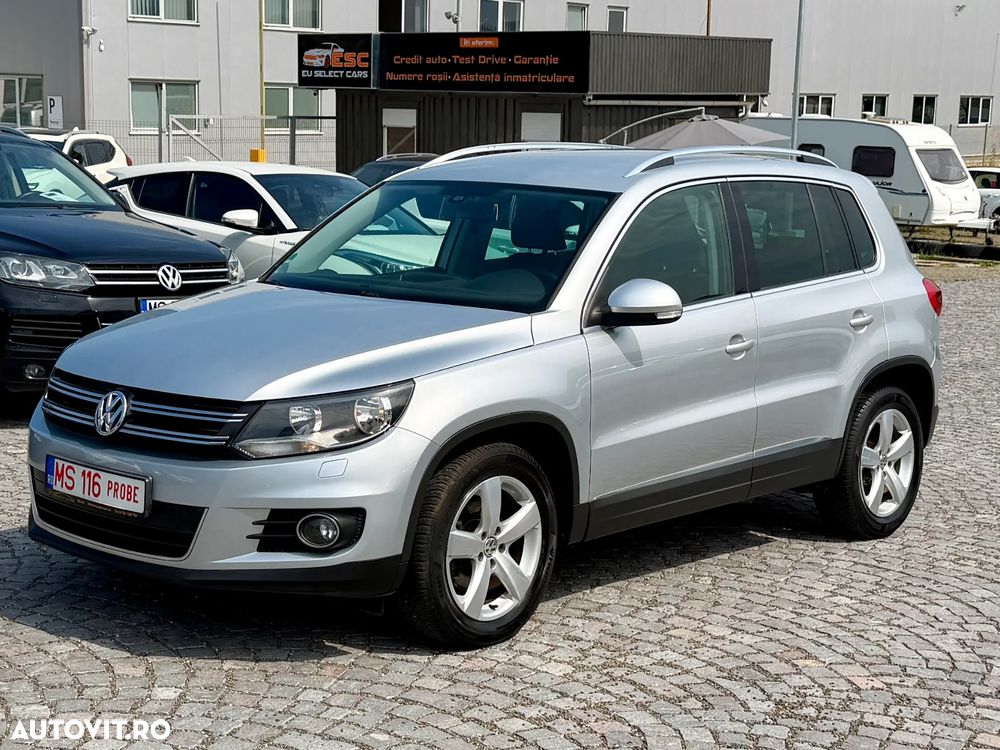VOLKSWAGEN Tiguan