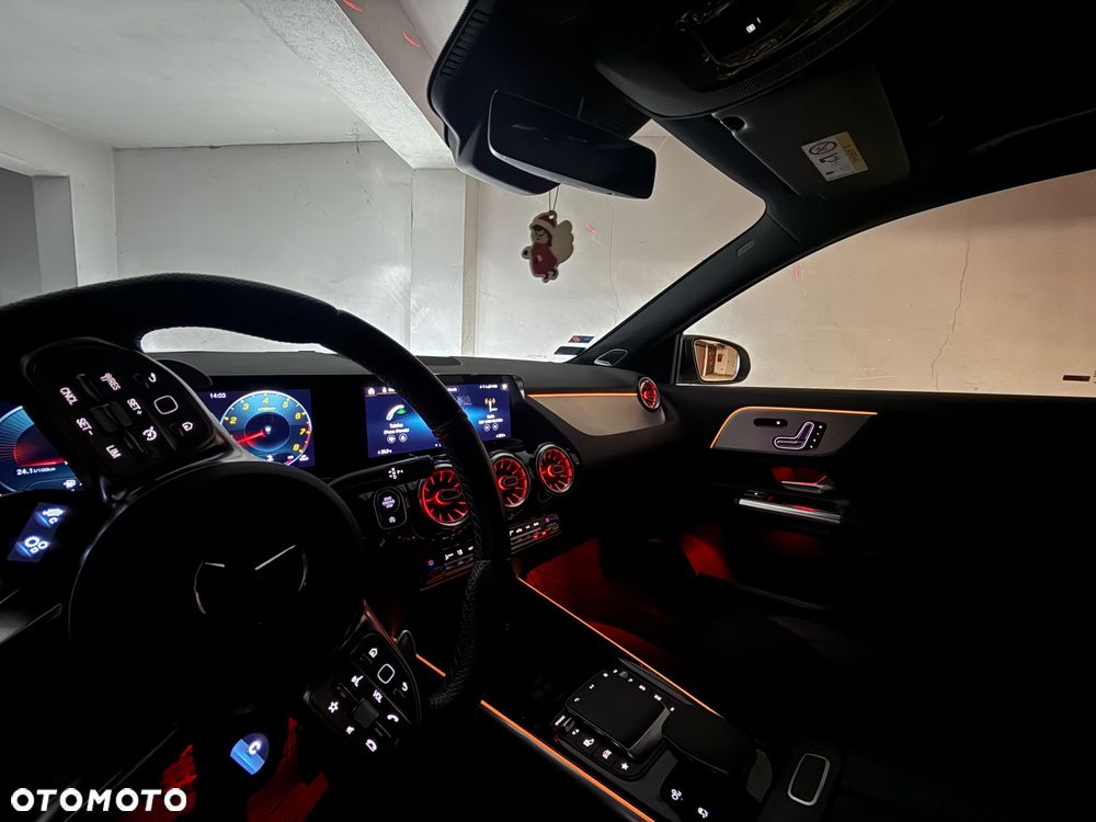 Mercedes-Benz GLA - 6