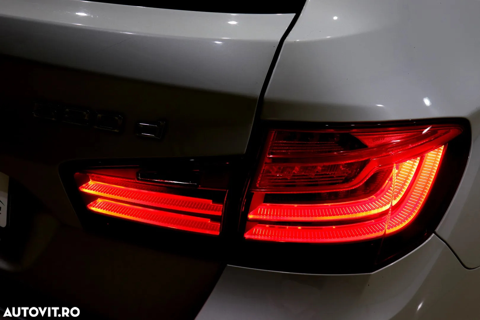 BMW Seria 5 520d - 29