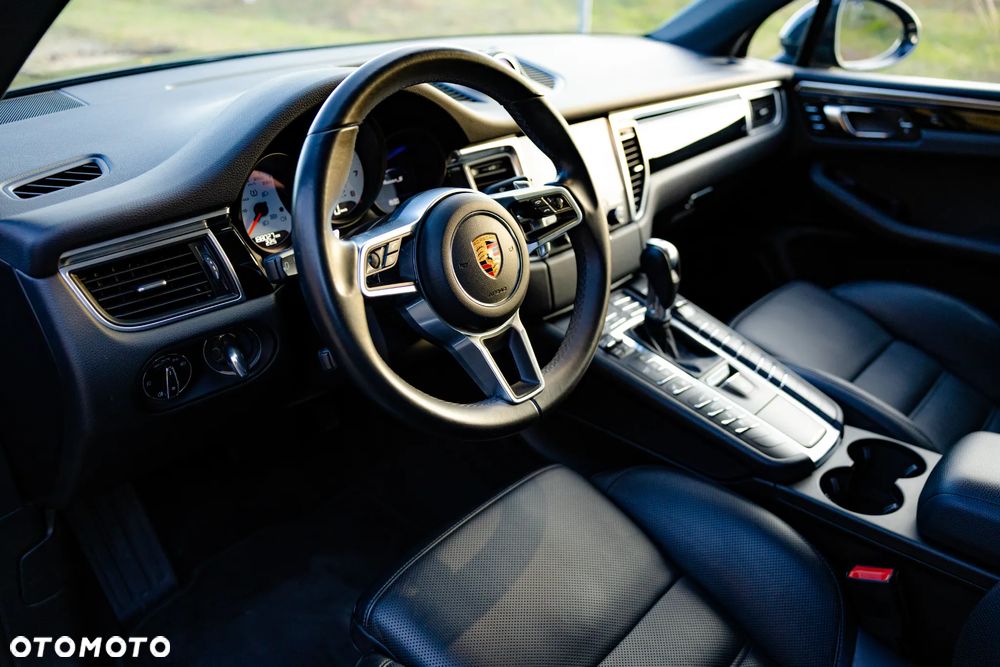 Porsche Macan - 10