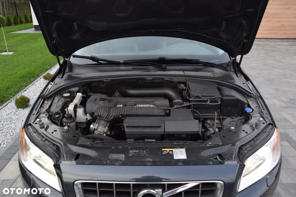 Volvo V70 2.5T Momentum - 17