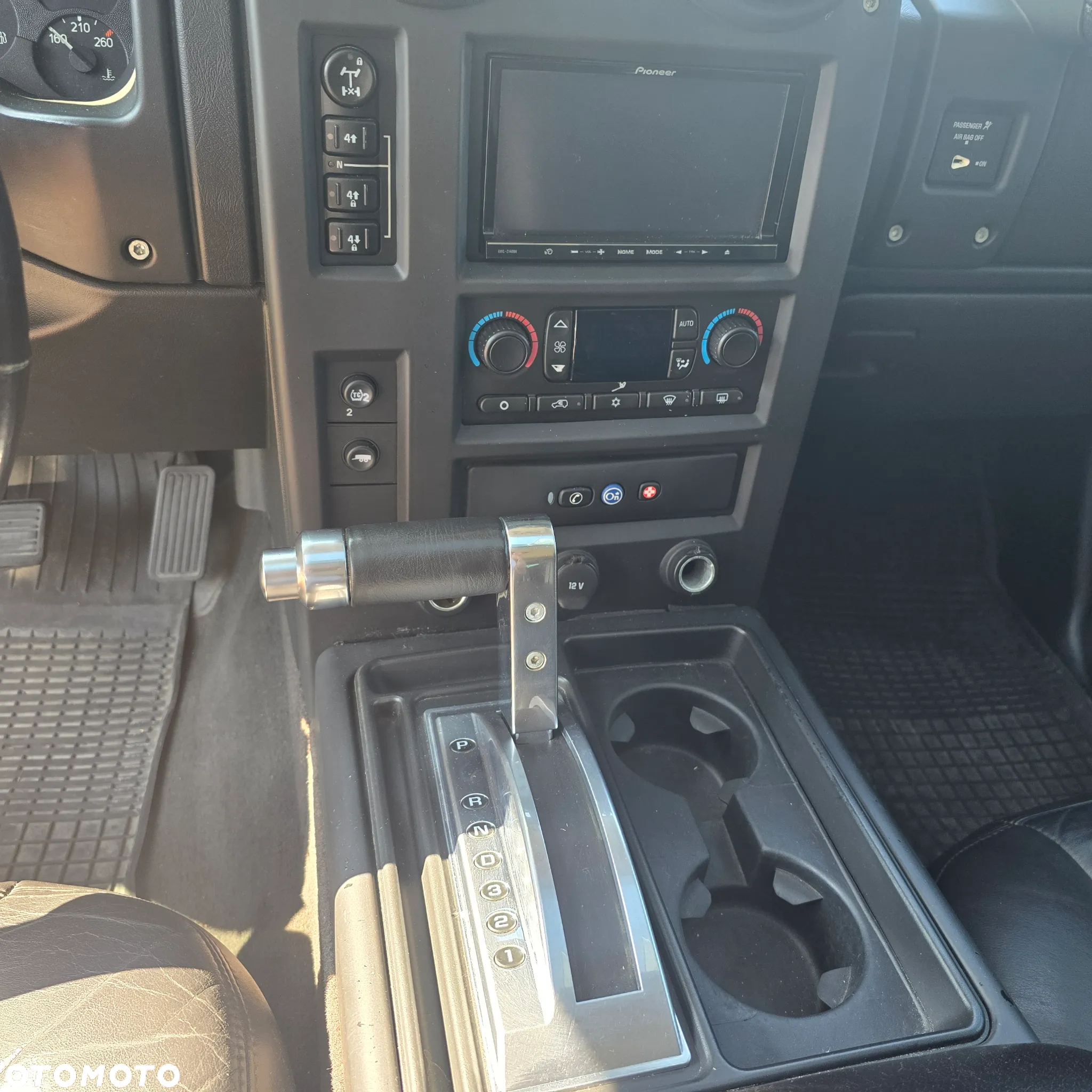 Hummer H2 6.0 V8 - 11