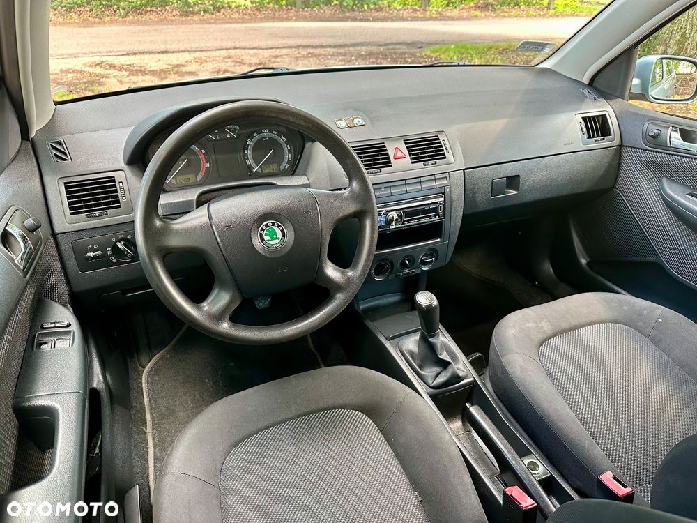 Skoda Fabia 1.2 HTP Style Edition - 9