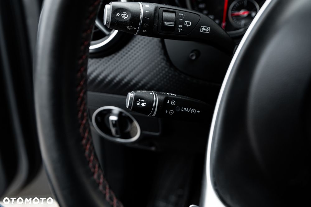 Mercedes-Benz Klasa A 200 7G-DCT AMG Line - 31