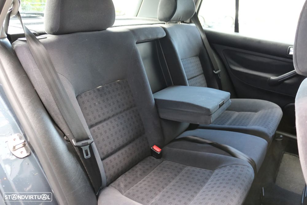 VW Golf 1.4i Confortline JE+AC - 23