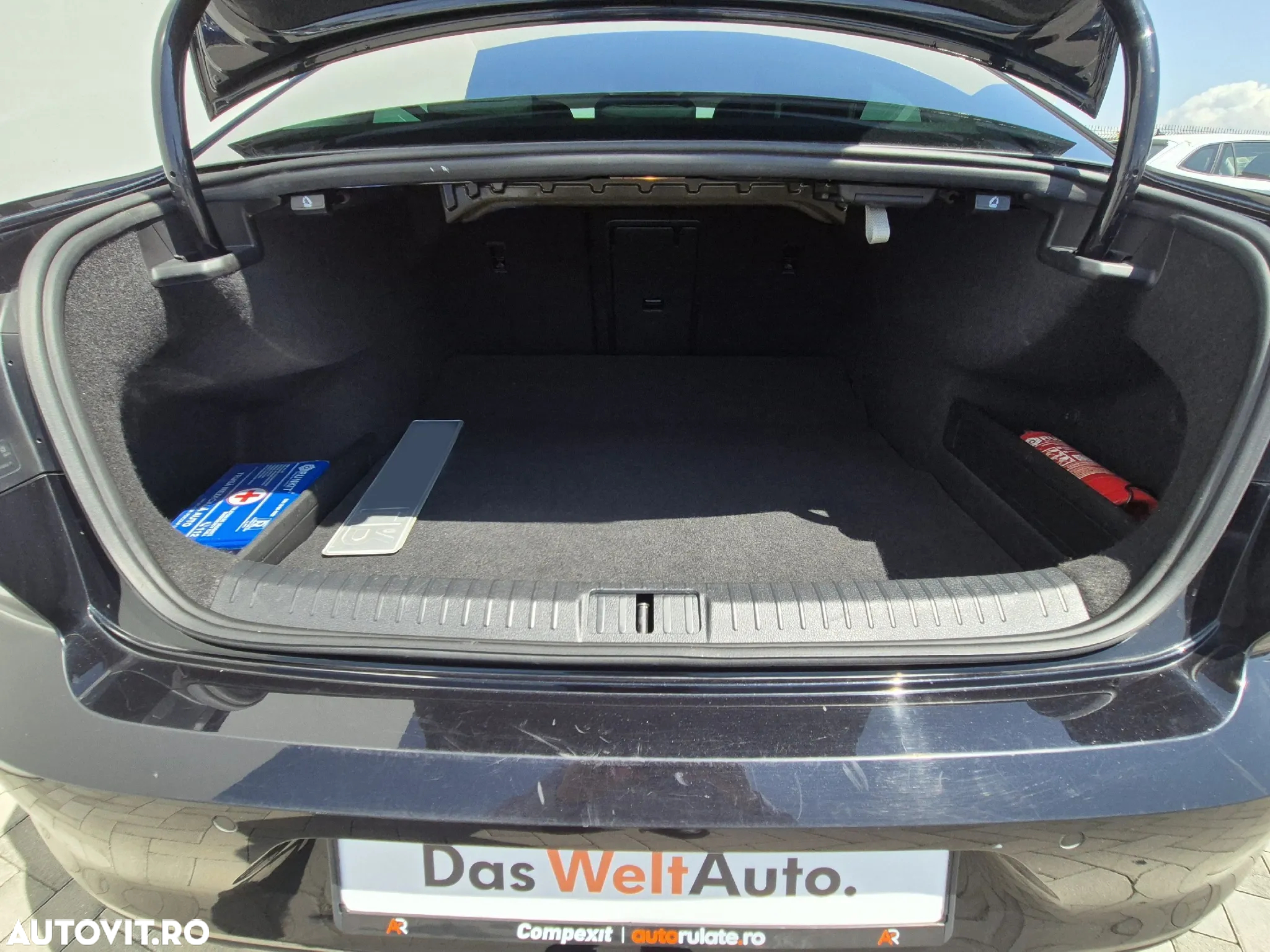 Volkswagen Passat Variant 2.0 TDI DSG Comfortline - 33