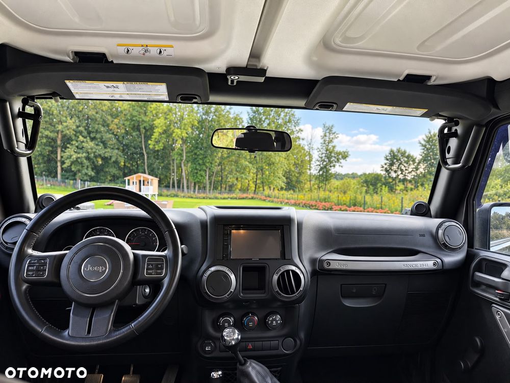Jeep Wrangler - 8