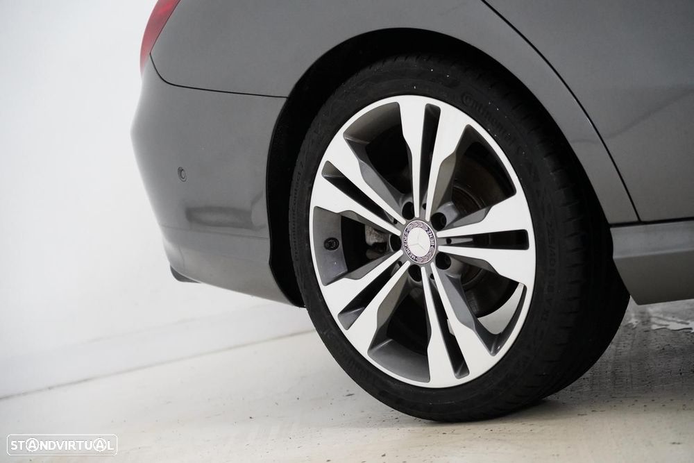 Mercedes-Benz CLA 180 d Shooting Brake Urban - 16