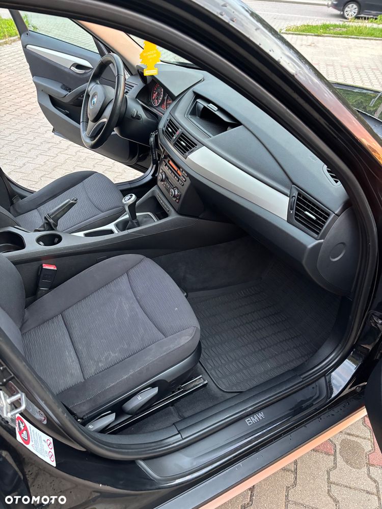 BMW X1 sDrive18i - 34