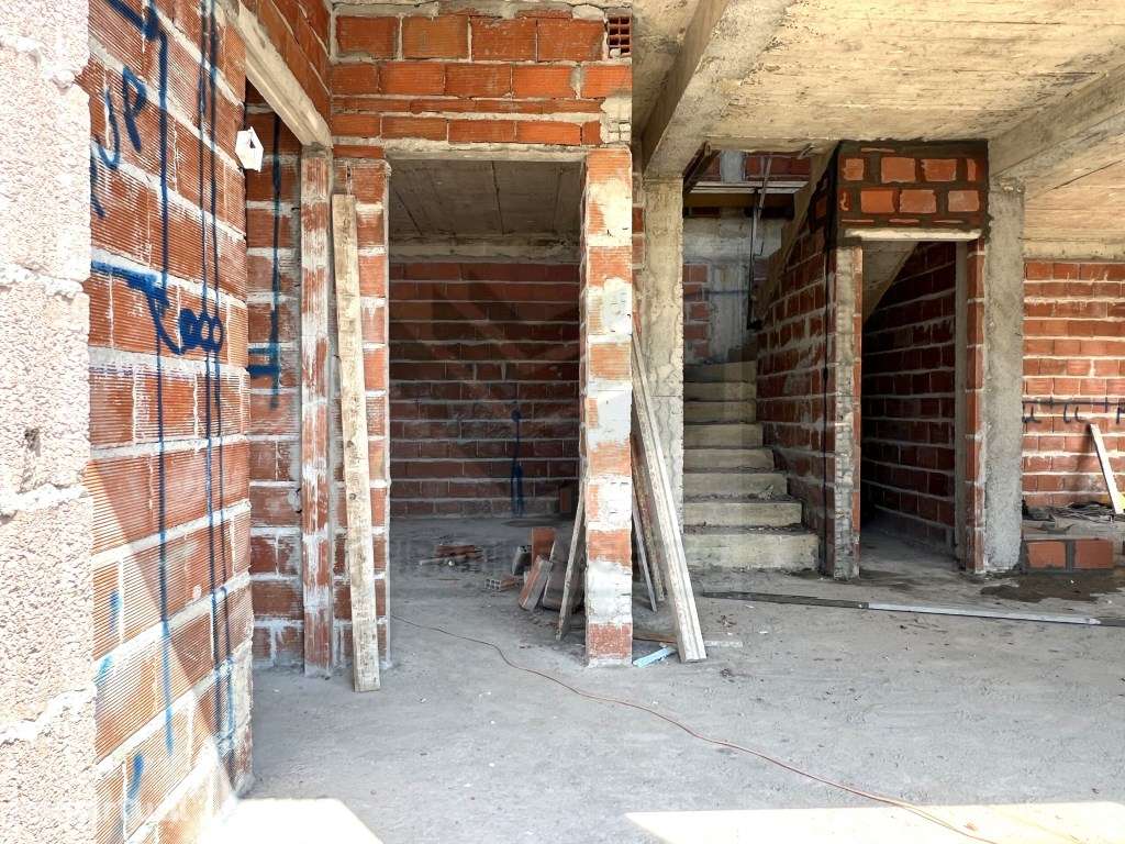 Moradia Duplex, Quarto RC e 2 Boas suítes, a Pé Transportes - Grande imagem: 4/17