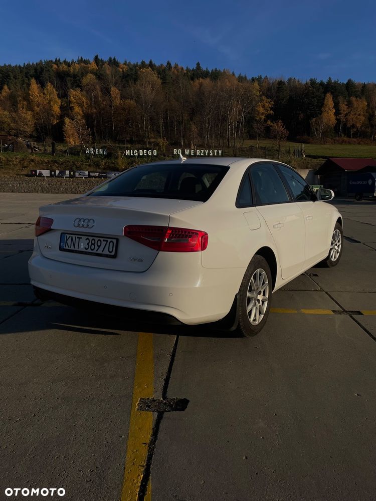 Audi A4 Limousine - 3