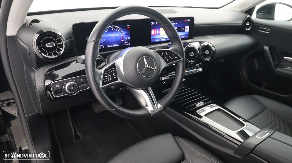 Mercedes-Benz A 250 e - 28